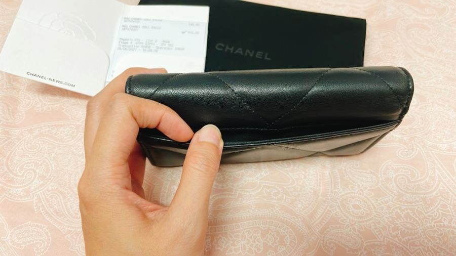 CHANEL 19 口蓋中夾 (黑色)-5