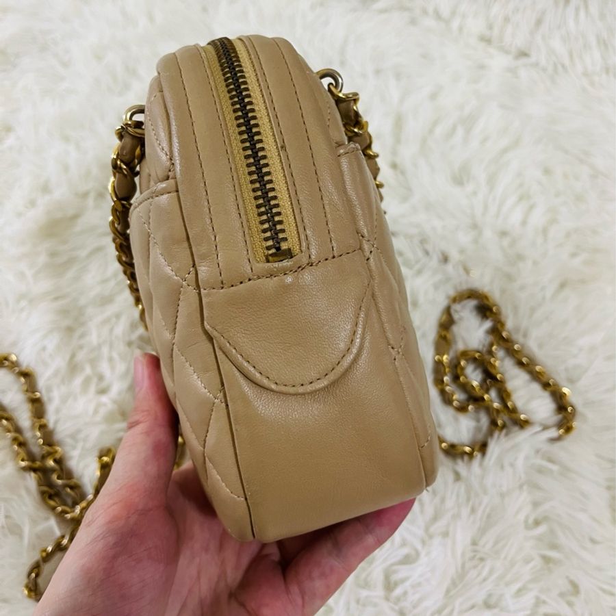Chanel 奶茶色金鏈包-2