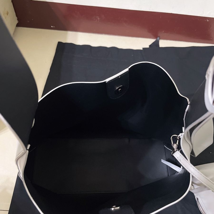 Charles&Keith 大容量單肩簡約托特包 子母包設計-7