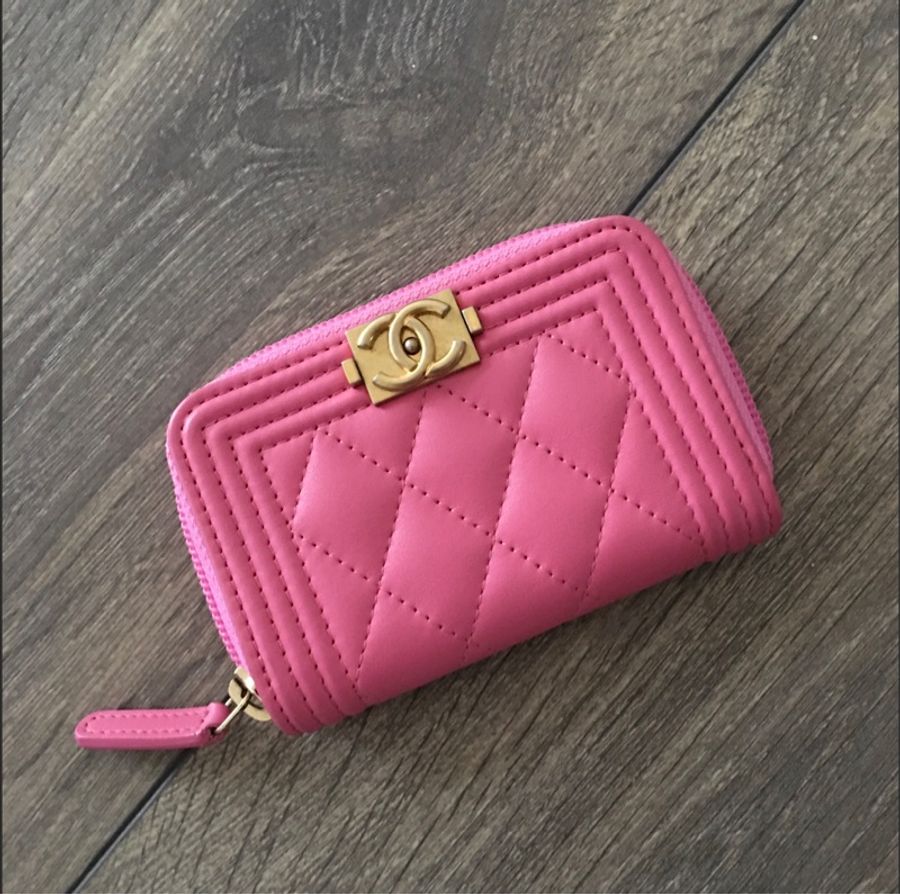 Chanel Boy 蜜桃粉金釦零錢包-0