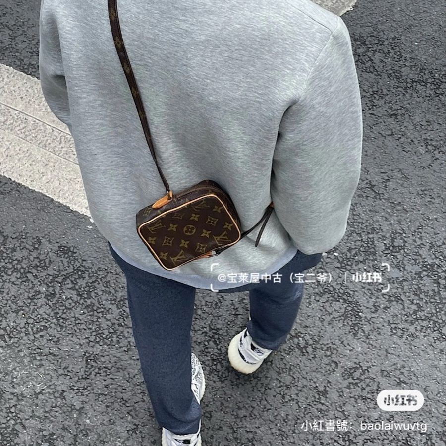 Louis Vuitton 老花迷你相機包-19