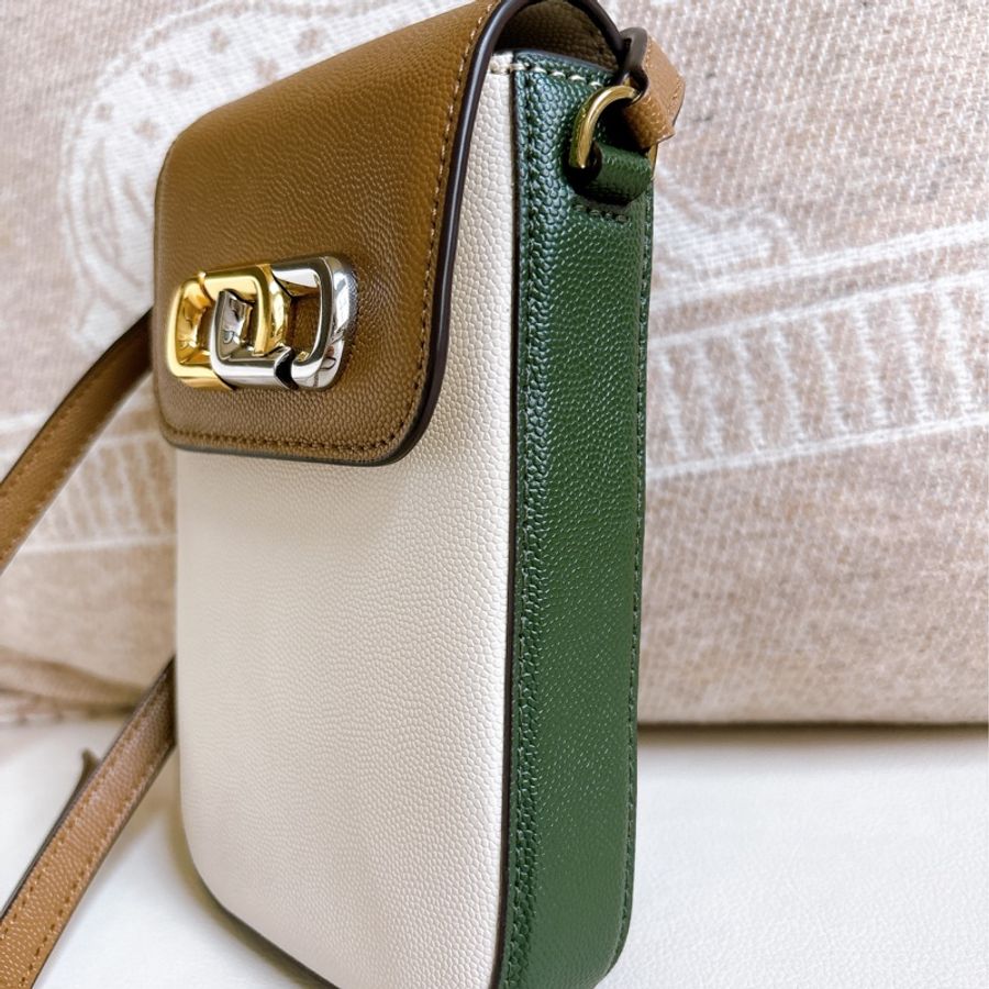 Marc Jacobs手機包-5