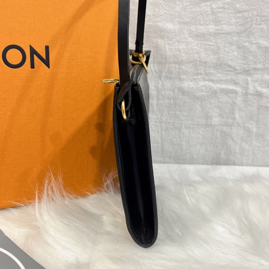 Louis Vuitton LV 黑色EPI水波紋腋下包/麻將包/斜背包-7