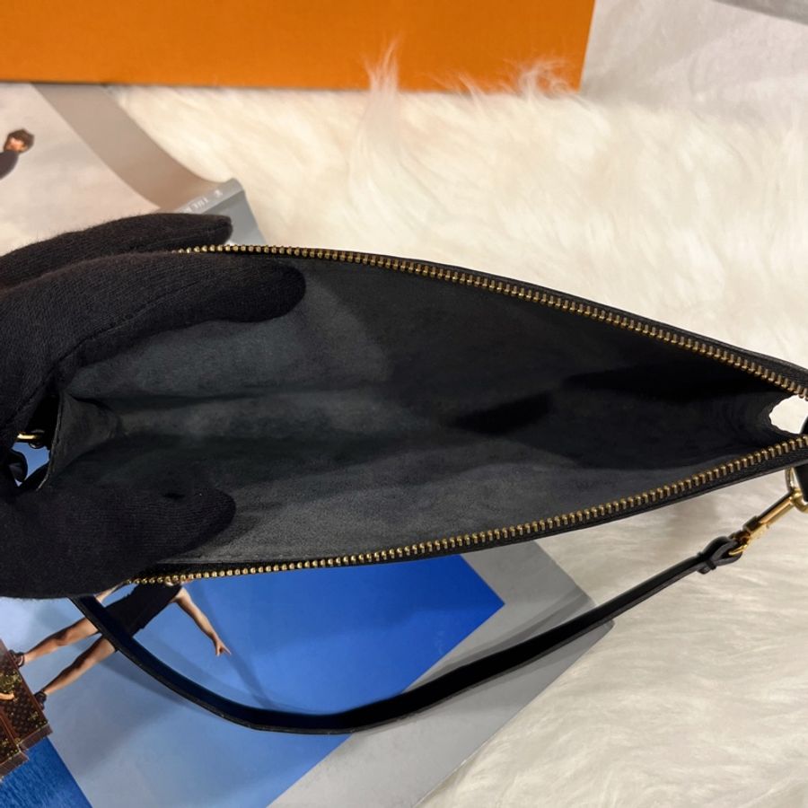 Louis Vuitton LV 黑色EPI水波紋腋下包/麻將包/斜背包-12