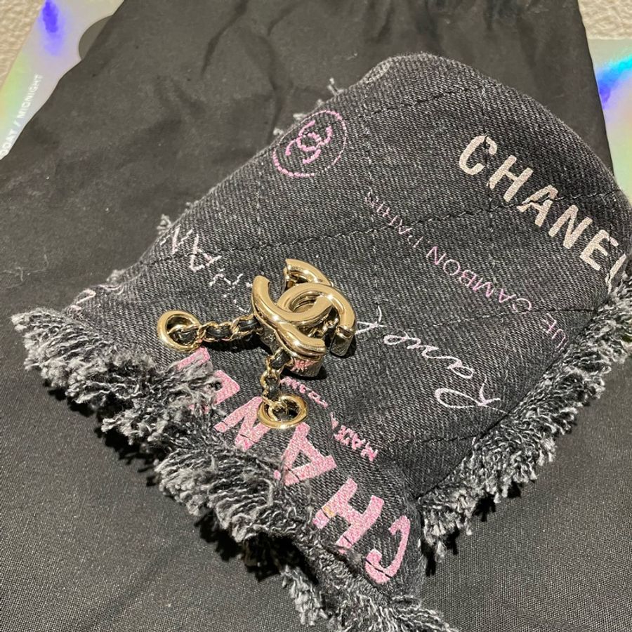 chanel 限量牛仔塗鴉小包-2