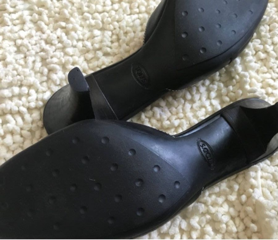 二手私物【TOD’S】黑 Mules 涼鞋 天然貝 狀況佳 跟鞋-3