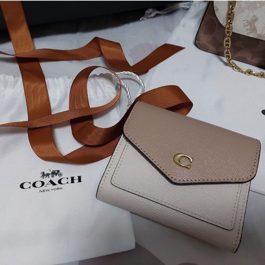 Coach 奶茶色 白色 撞色 皮夾 短夾 正品 專櫃購入 精品-0