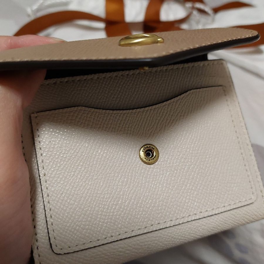 Coach 奶茶色 白色 撞色 皮夾 短夾 正品 專櫃購入 精品-2