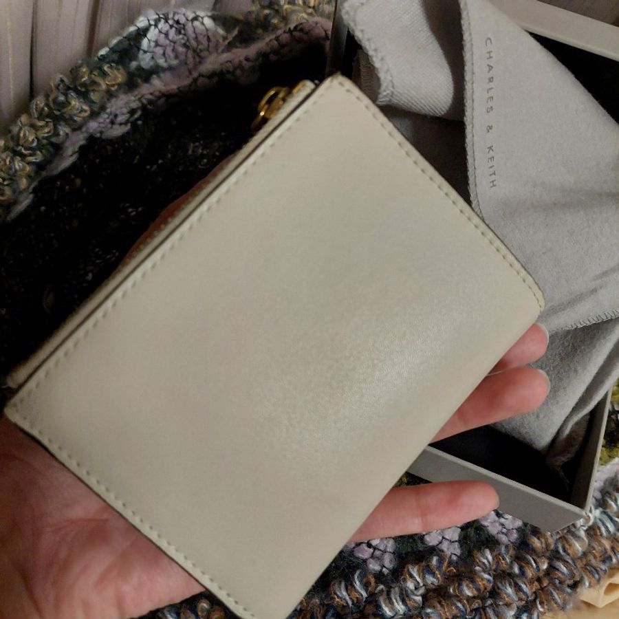 小CK CHARLES & KEITH 輕薄米白短夾 皮夾 二手 平價 精品 小資女最愛 正品-2
