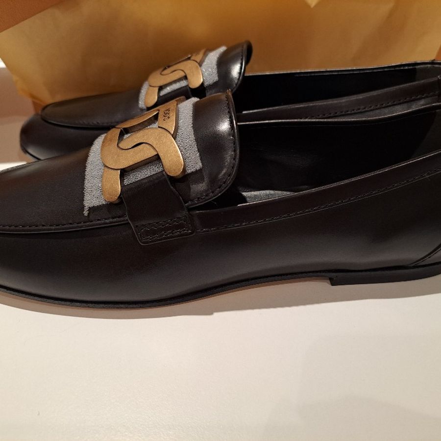 全新Tod's 黑色樂福鞋-1