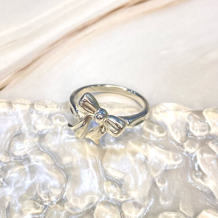 Tiffany & Co.蝴蝶結戒指-0
