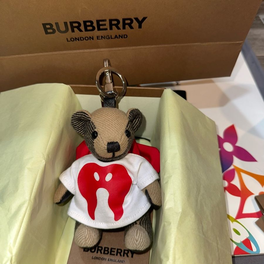 Burberry 限量小熊吊飾-0
