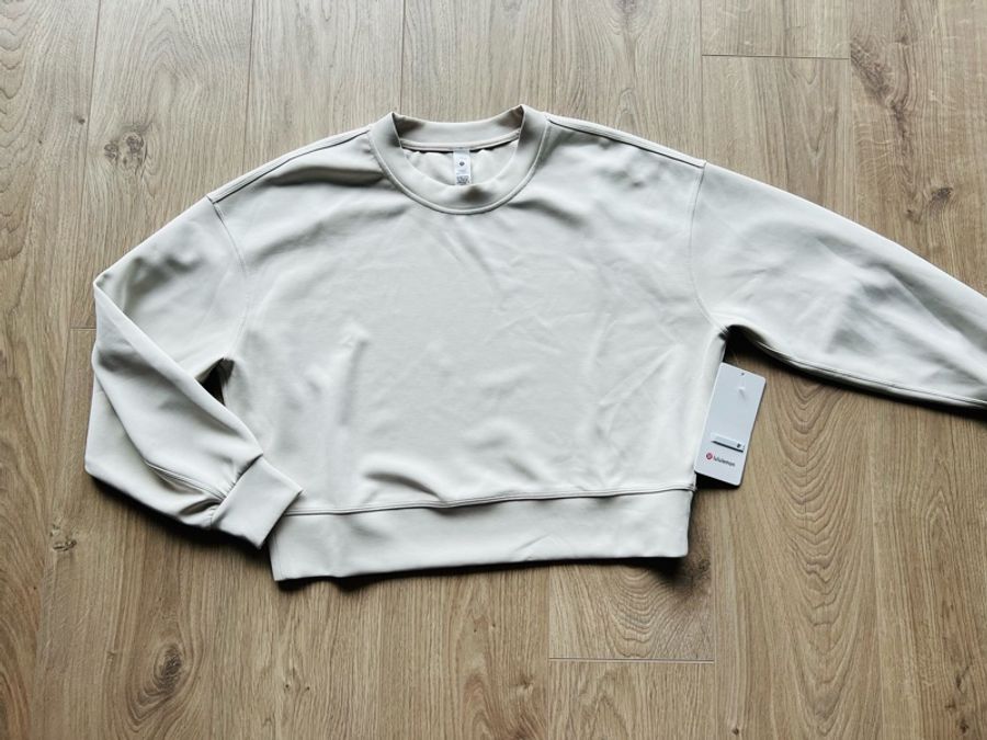 Lululemon Softstream 寬鬆短版衛衣,6號,全新吊牌未拆-1