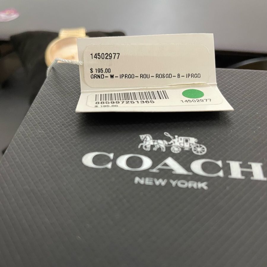 Coach 玫瑰金女子腕錶-3