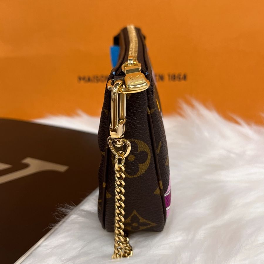 Louis Vuitton LV 2022聖誕限量款全新字紋 日本富士山薇薇安金鍊小包/化妝包/麻將包-7
