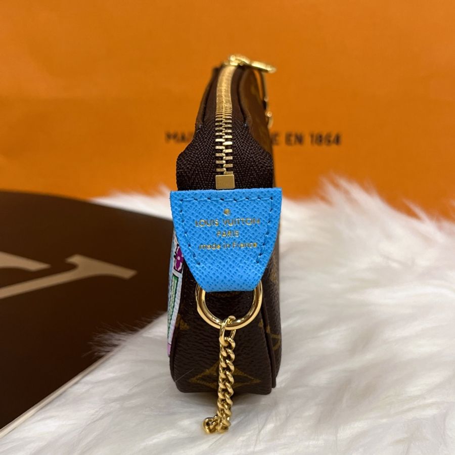 Louis Vuitton LV 2022聖誕限量款全新字紋 日本富士山薇薇安金鍊小包/化妝包/麻將包-8