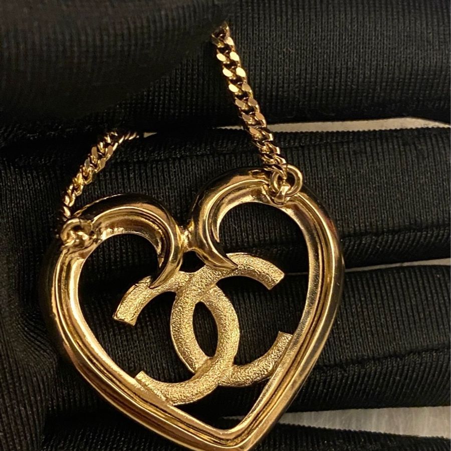 Chanel 大愛心鏤空 經典雙C水鑽 項鍊-3