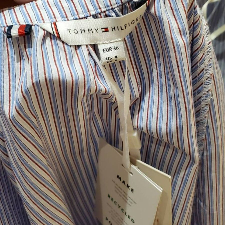 (全新)Tommy Hilfiger (女)休閒風品牌經典配色條紋V領襯衫式上衣-6