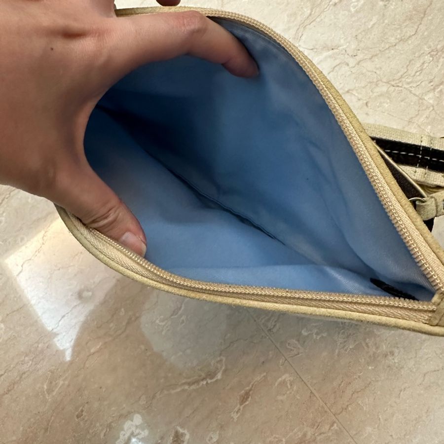 Coach 絲質X雞皮LOGO翻玩肩背小包-5
