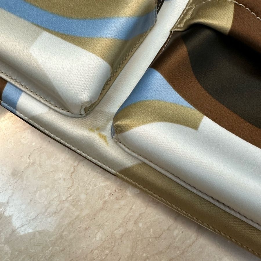 Coach 絲質X雞皮LOGO翻玩肩背小包-8