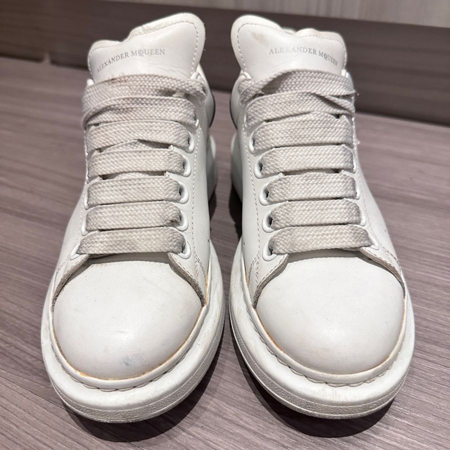 Alexander McQueen 麥昆經典小白鞋（降價）-1