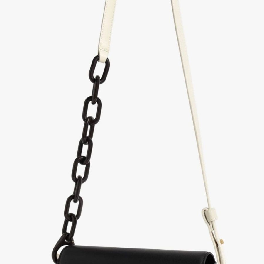 (全新）CHARLES & KEITH 小CK 撞色 壓克力鏈條Alden 半圓斜背包＿黑色官網已完售-4