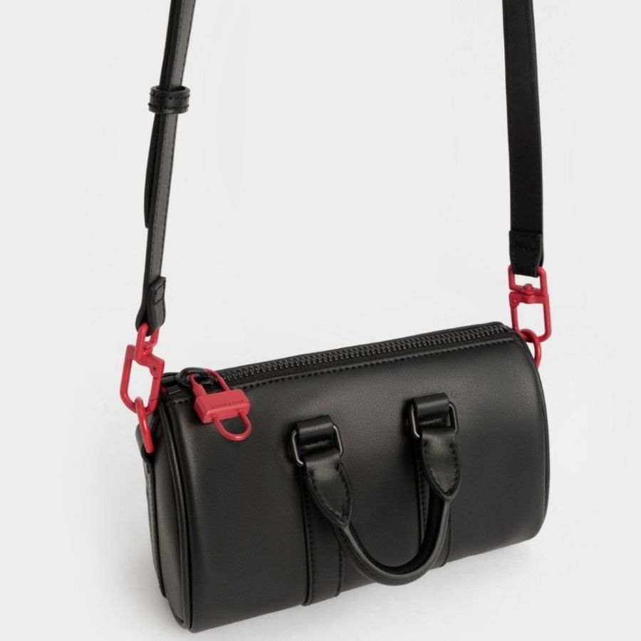 (全新)小ck CHARLES & KEITH
紅黑跳色迷你波士頓 協背 手拿 腋下包-0