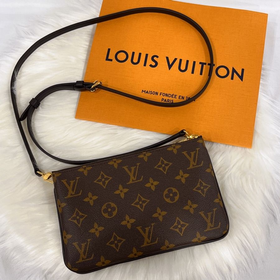 LOUIS VUITTON LV 老花字紋 雙拼色雙拉鍊 手拿包/斜背包 M69203-1