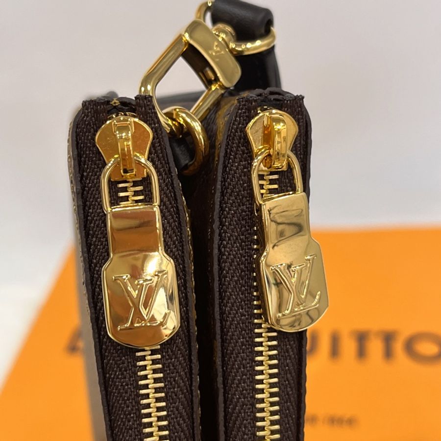 LOUIS VUITTON LV 老花字紋 雙拼色雙拉鍊 手拿包/斜背包 M69203-3