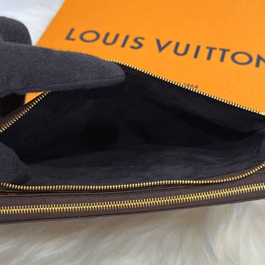 LOUIS VUITTON LV 老花字紋 雙拼色雙拉鍊 手拿包/斜背包 M69203-4
