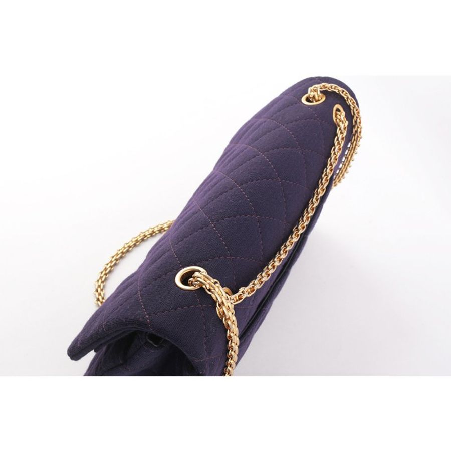 CHANEL 經典菱格紋布質金釦 32cm 2.55 翻蓋鍊包(紫色)-4
