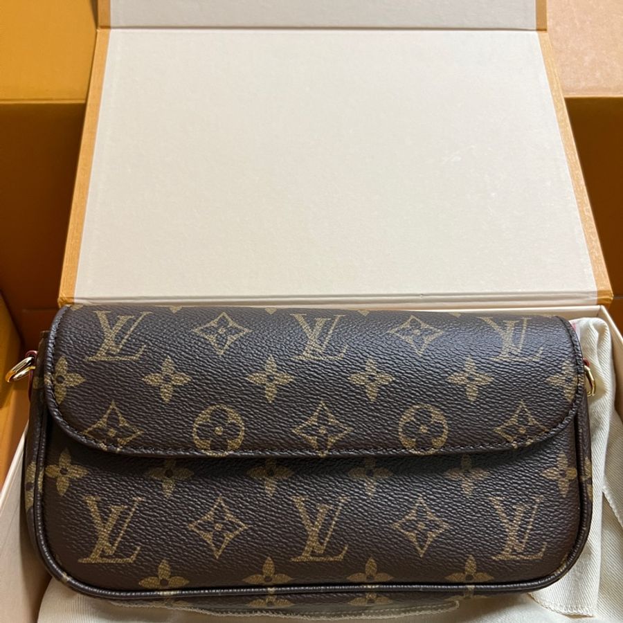 LV M81911 2023早春爆款WOC IVY Monogram原花手提/肩背/斜背包路易威登購於台中三越 LV包包-0