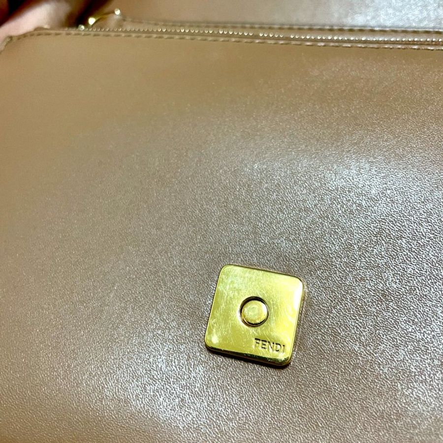 ❰FENDI❱ Wallet on Chain WOC 鍊條包 鍊條錢包 側背包-4