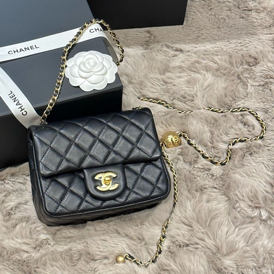 全新Chanel 黑色金球方胖-0