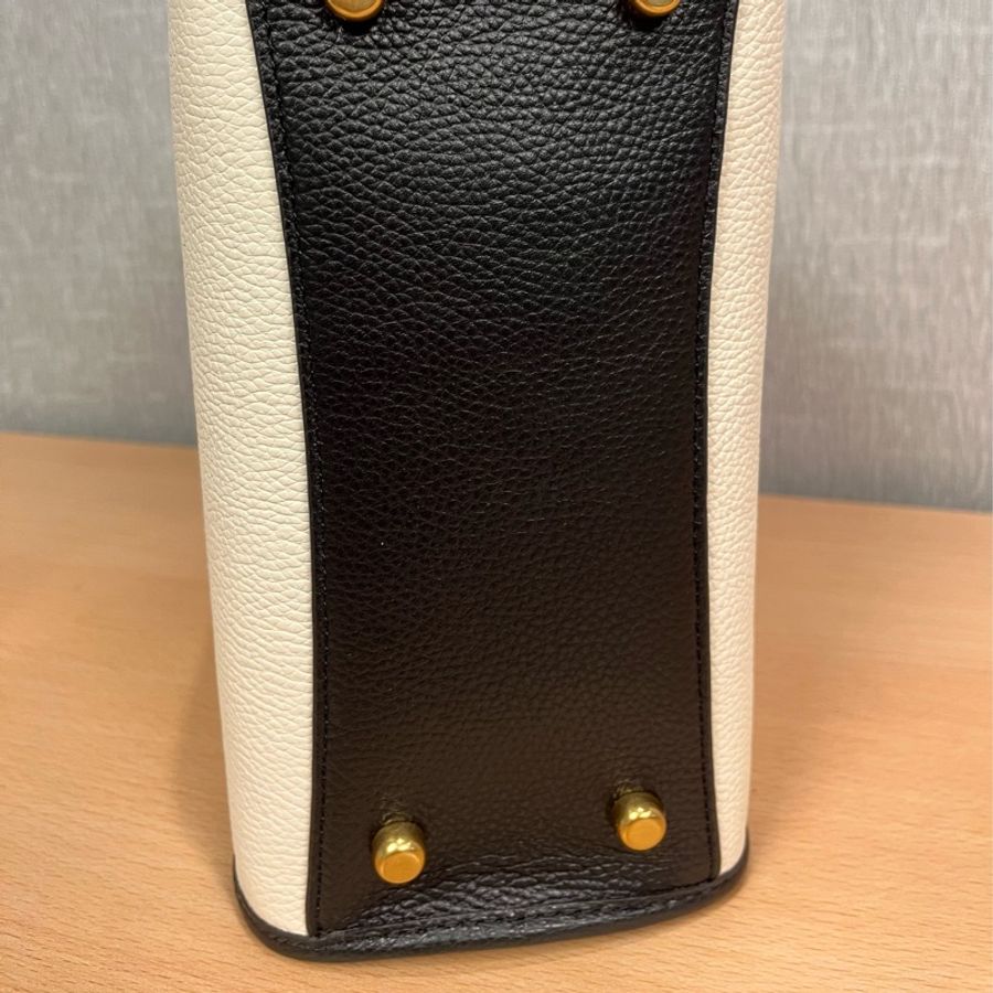 超熱賣款  全新COACH 專櫃款 Field Tote 22 側背包-5