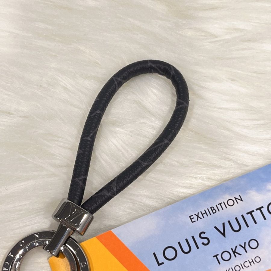 Louis Vuitton LV 黑色字紋HALO鑰匙圈/吊飾/掛飾-4