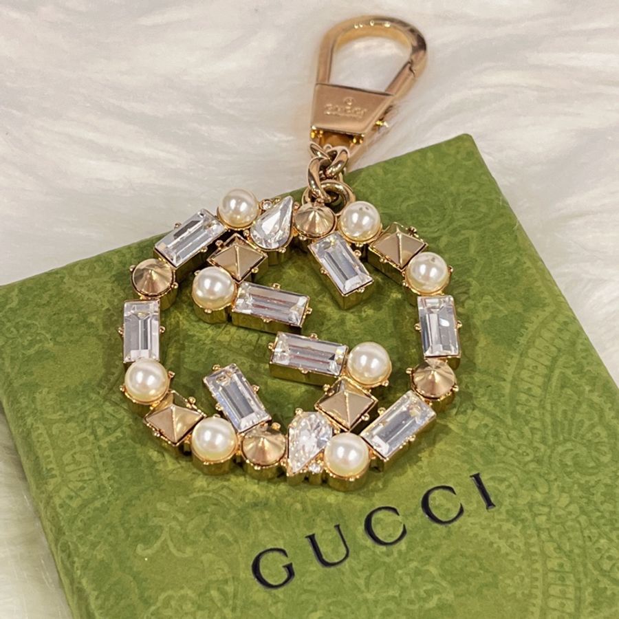 GUCCI 古馳 經典金色 GG 珍珠水鑽雙G LOGO鑰匙圈/吊飾/掛件-1