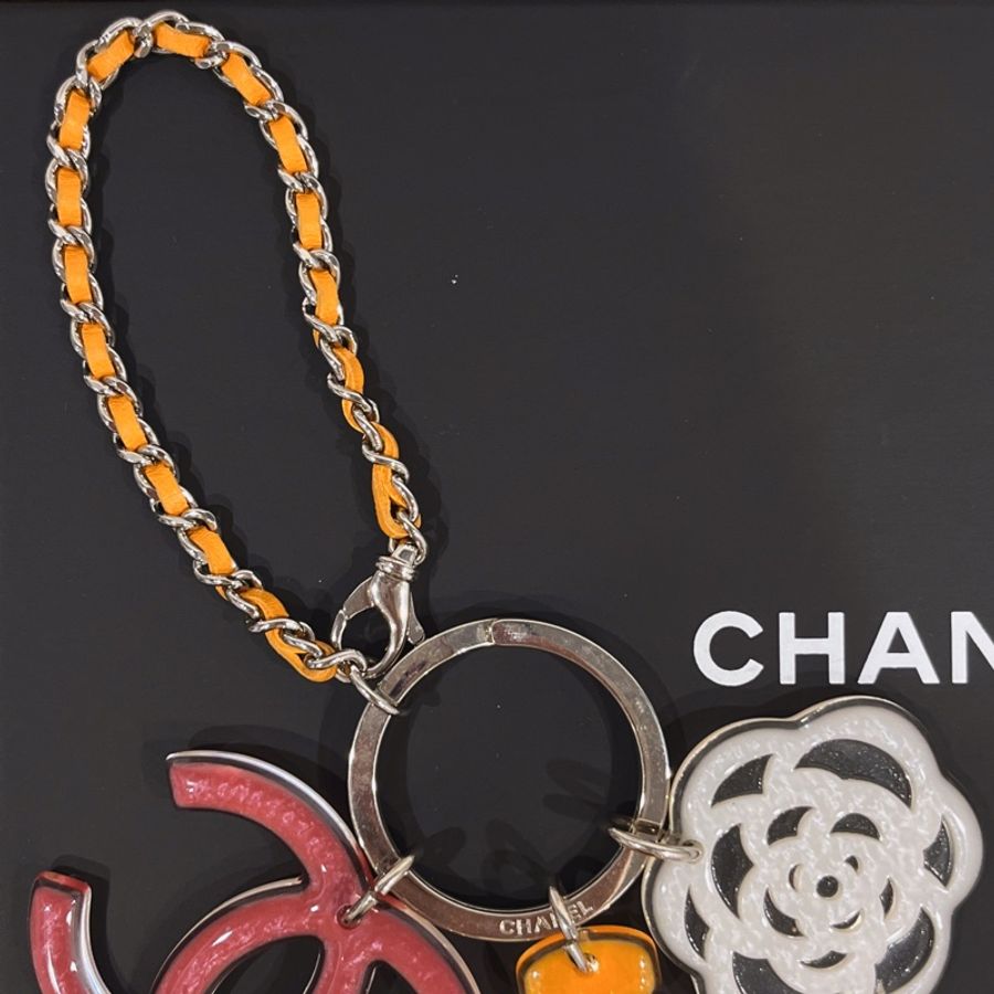 CHANEL 香奈兒 經典字體LOGO 山茶花 N5香水瓶 掛件/吊飾/鑰匙圈-2