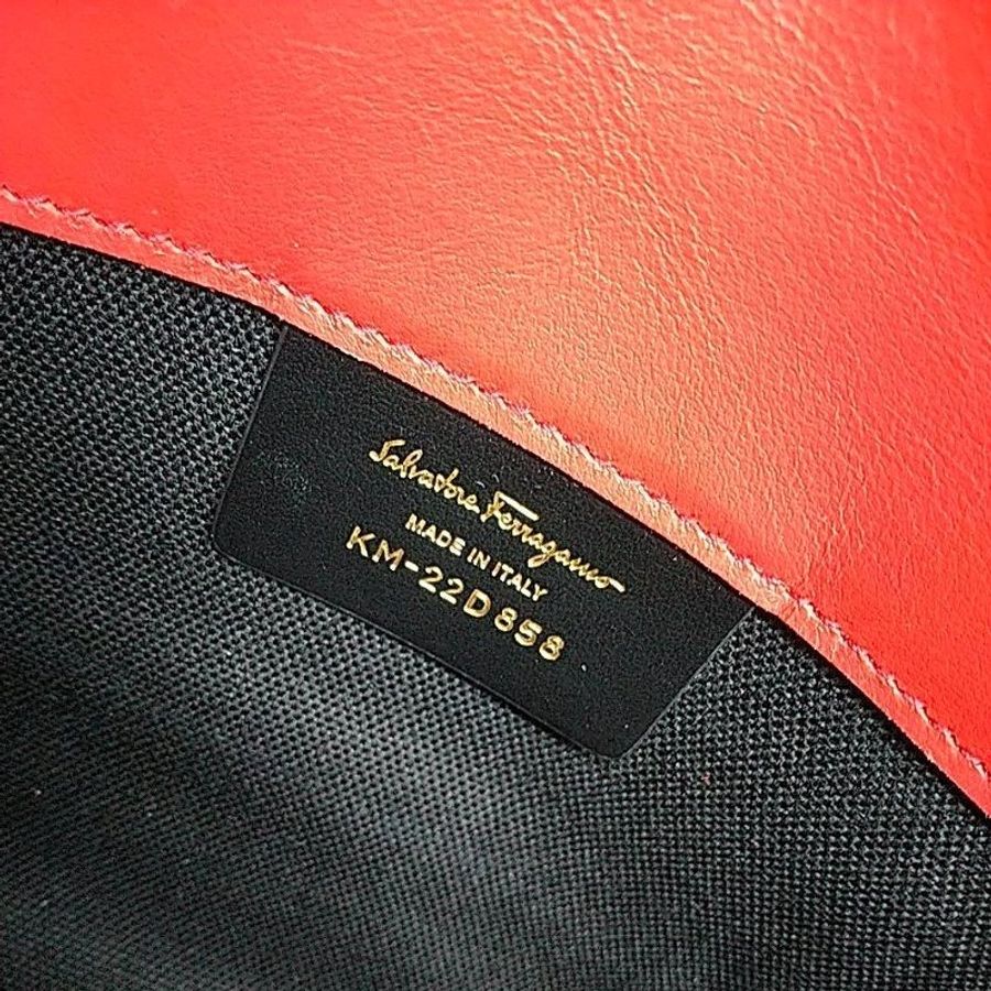 SALVATORE FERRAGAMO CLUTCHES#WOMEN FABRIC BEIGE BLACK#包包#WOC-2