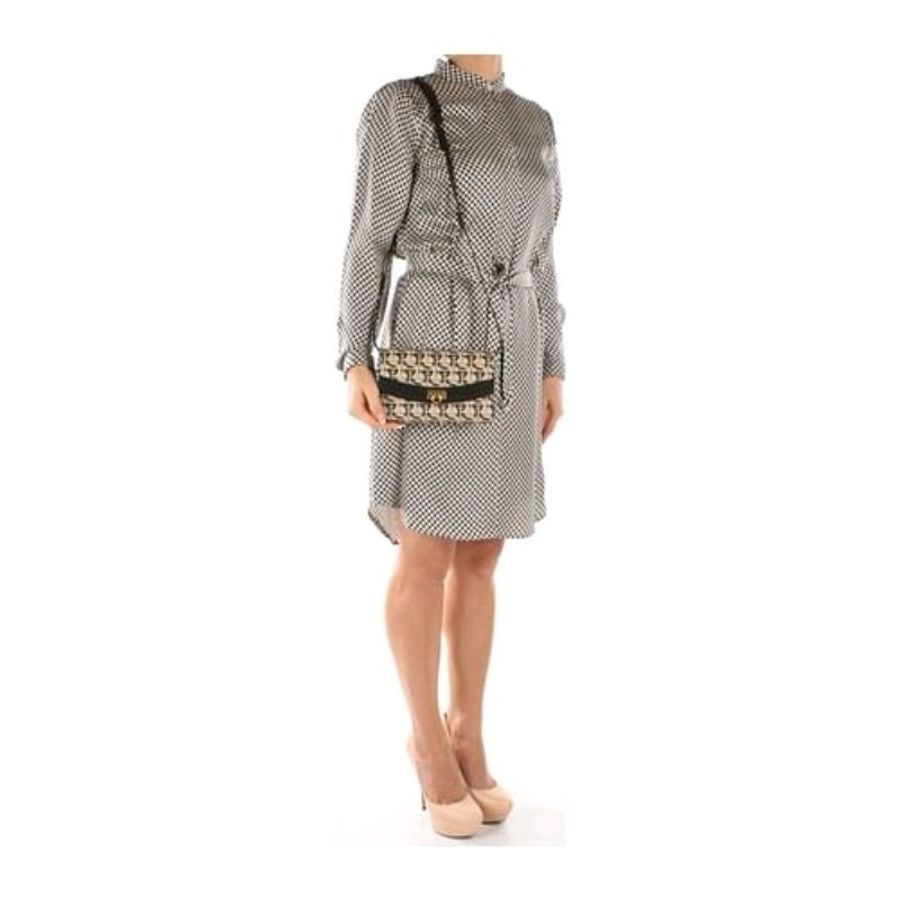 SALVATORE FERRAGAMO CLUTCHES#WOMEN FABRIC BEIGE BLACK#包包#WOC-6