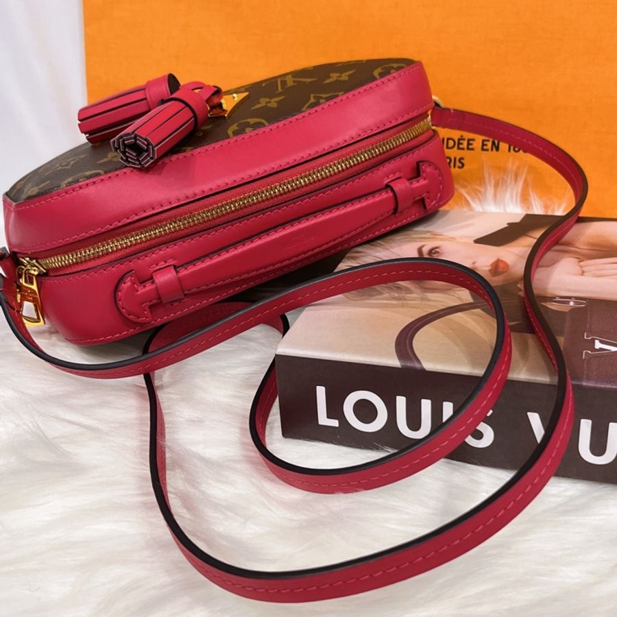 Louis Vuitton LV 字紋拚紅皮革 流蘇 相機包/斜背包-10