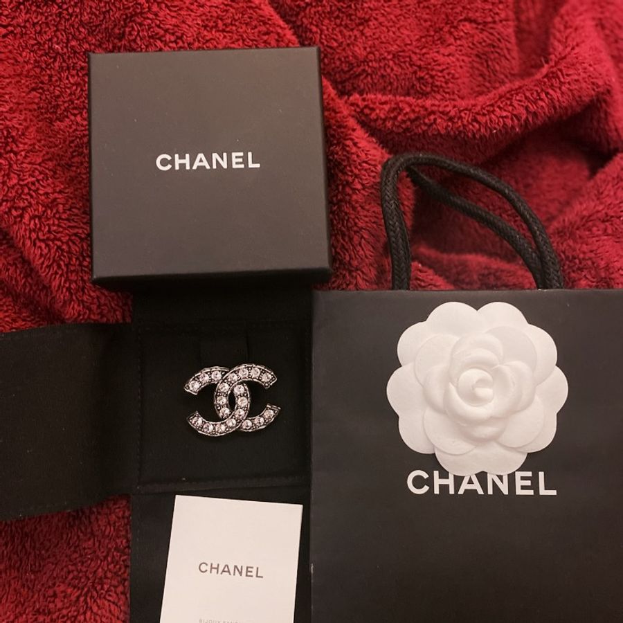 Chanel 香奈兒 卯釘 胸針-1