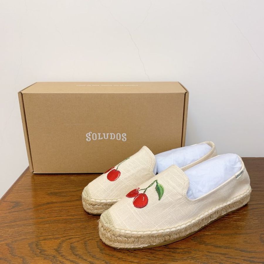 全新 Soludos Cherries Smoking Slippers 櫻桃刺繡帆布草編鞋懶人鞋 🍒 購自Shopbop-0