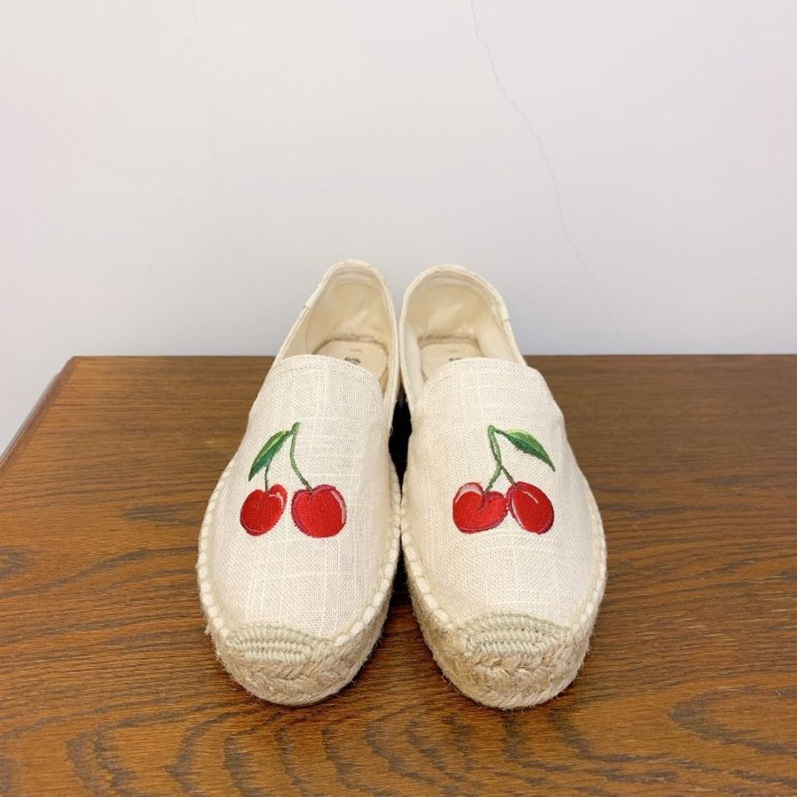 全新 Soludos Cherries Smoking Slippers 櫻桃刺繡帆布草編鞋懶人鞋 🍒 購自Shopbop-3