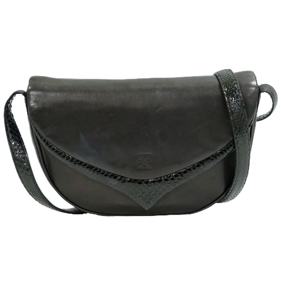 真正的紀梵希 GIVENCHY 皮革單肩包 pochette 黑色包使用-0