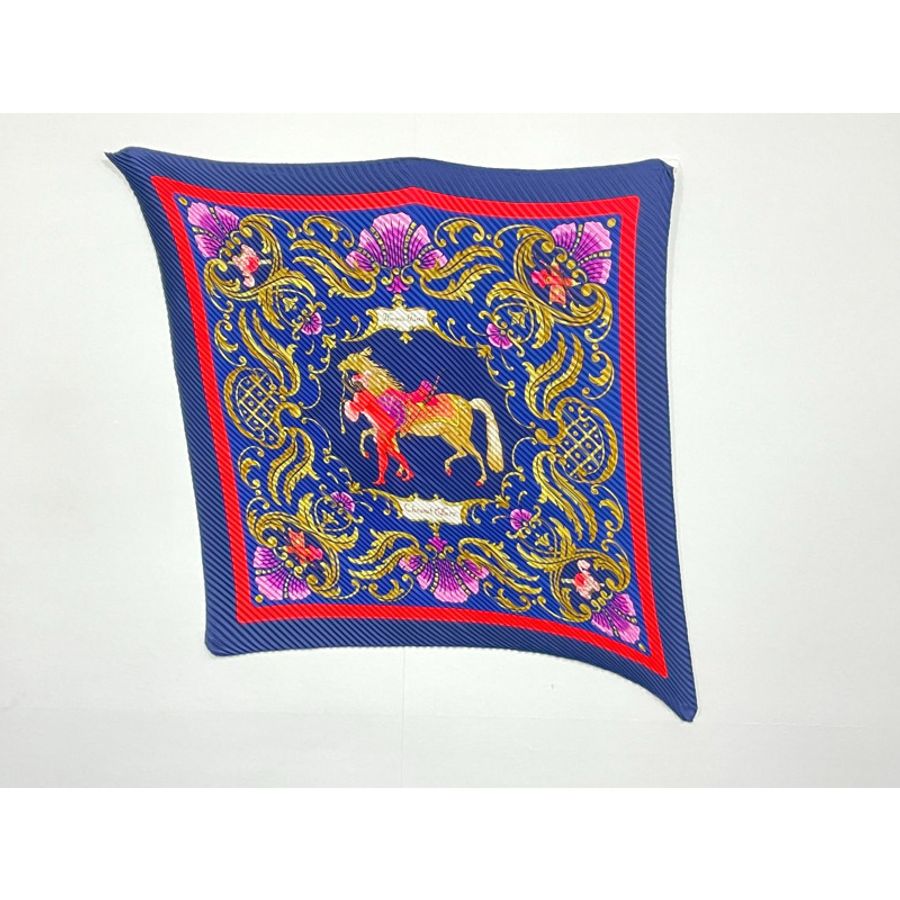 正品愛馬仕 HERMES 百褶 Carre Cheval Turc 土耳其馬百褶圍巾真絲海軍服配飾二手-2