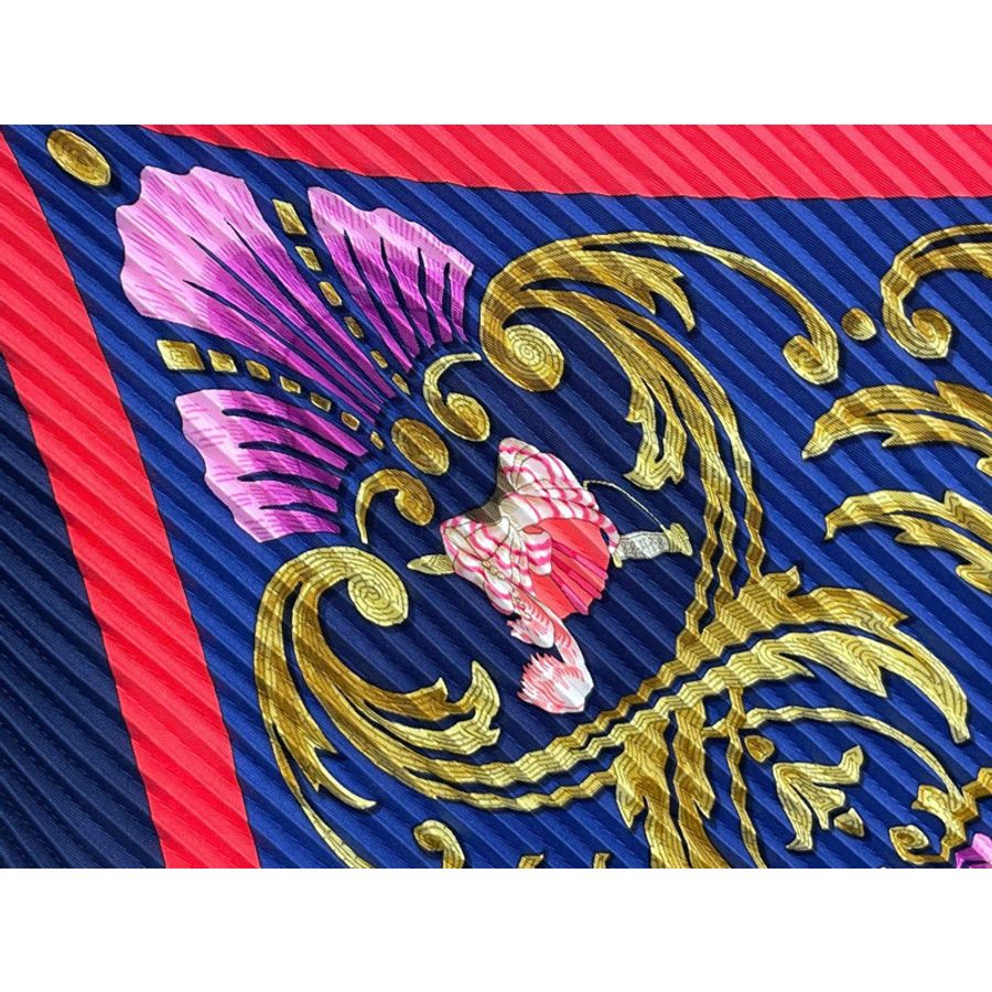 正品愛馬仕 HERMES 百褶 Carre Cheval Turc 土耳其馬百褶圍巾真絲海軍服配飾二手-5
