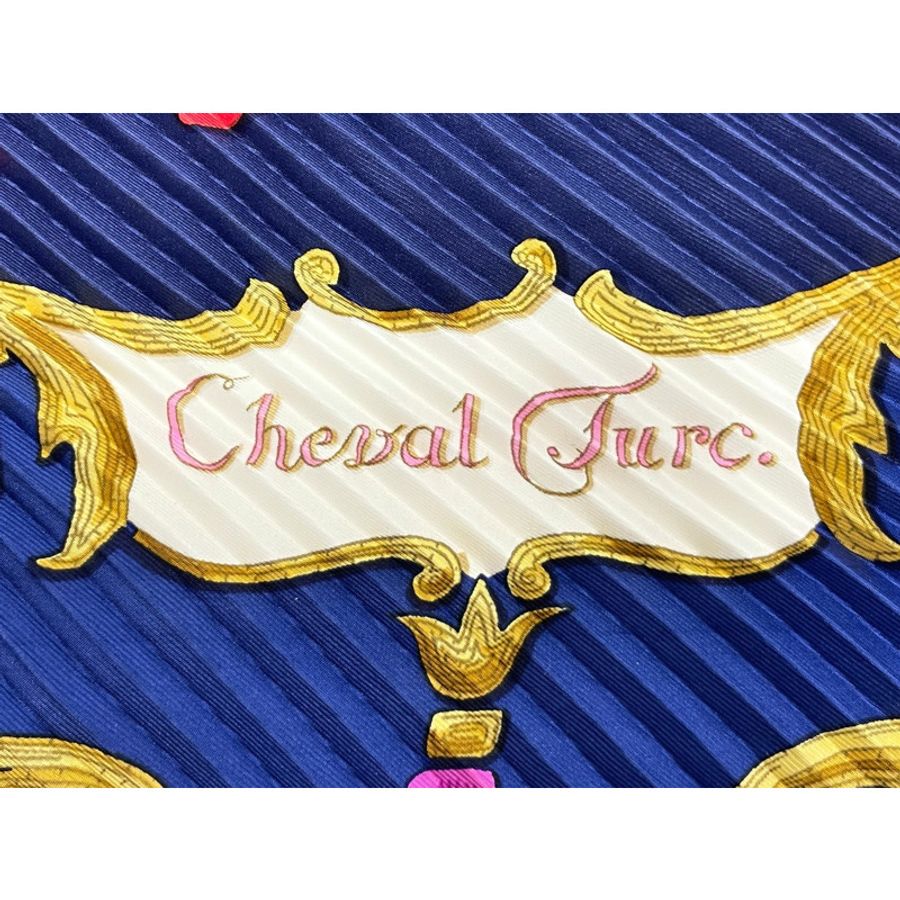 正品愛馬仕 HERMES 百褶 Carre Cheval Turc 土耳其馬百褶圍巾真絲海軍服配飾二手-6