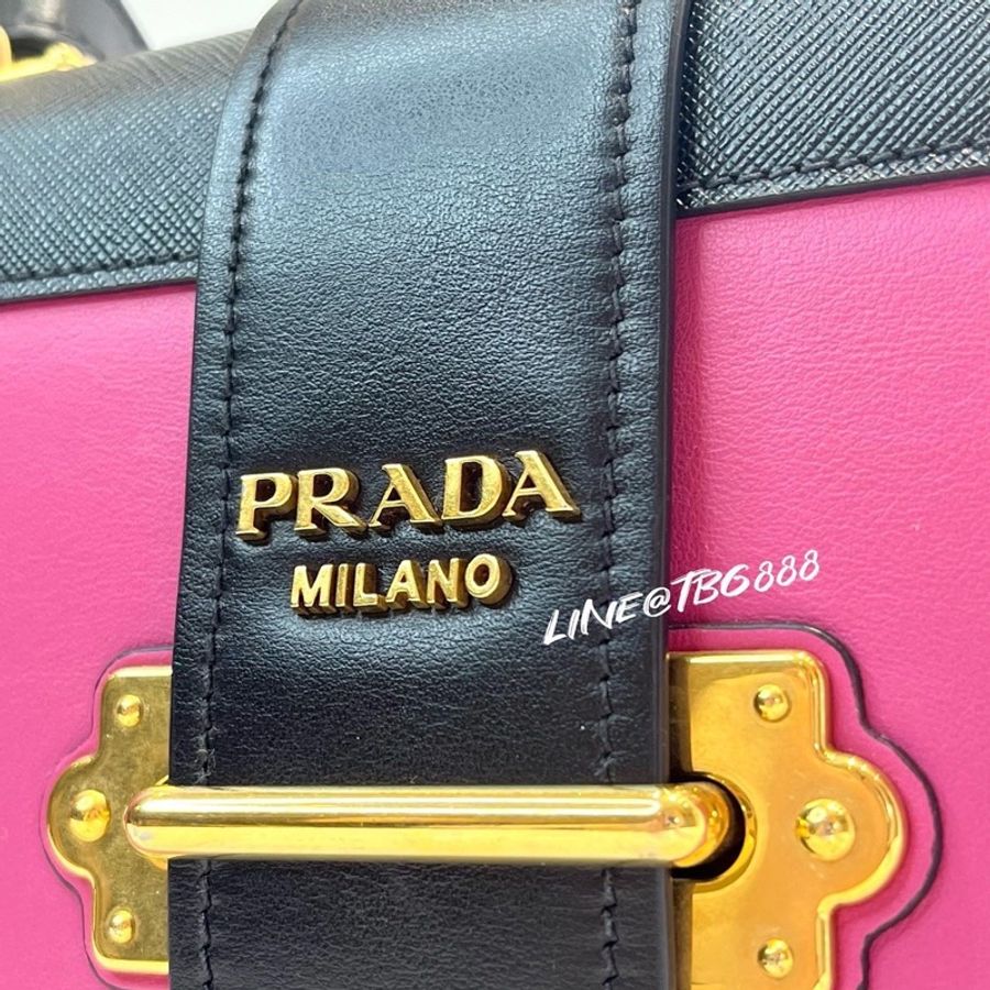 超新Prada Cahier 皮革金飾 肩背包-3