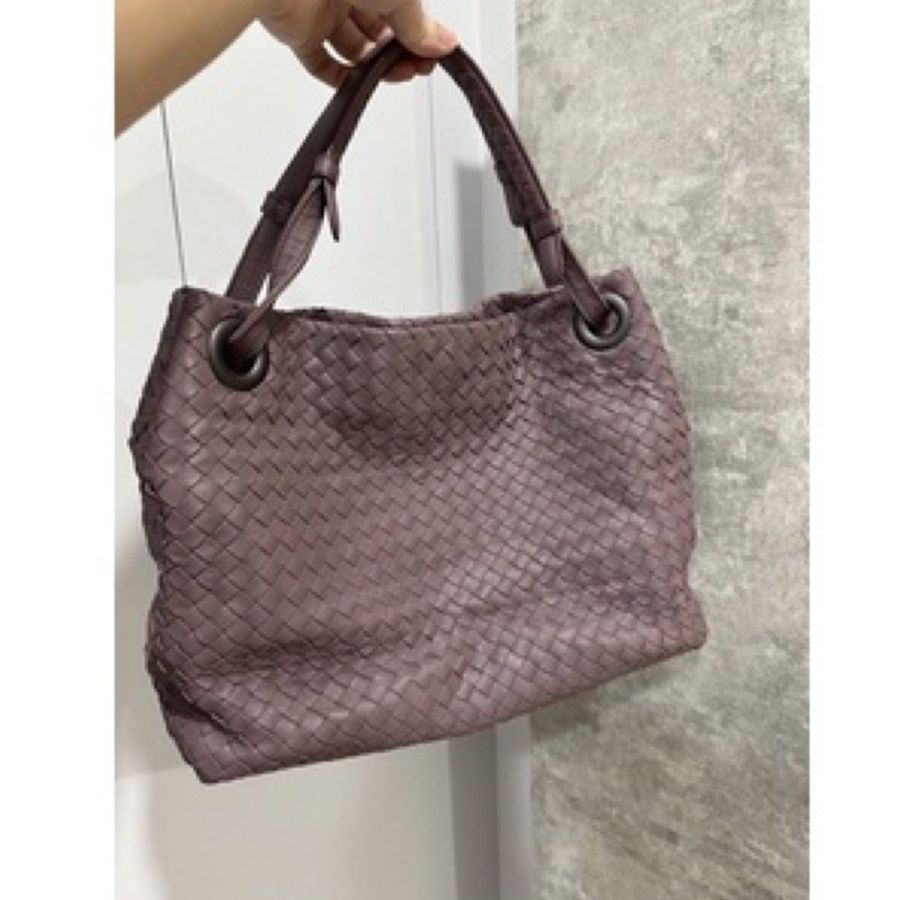 BOTTEGA VENETA 經典編織小羊皮手提包-0